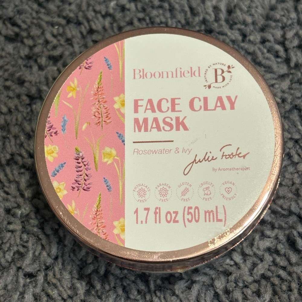 NWT Bloomfield Rosewater and Ivy Clay Face Mask
